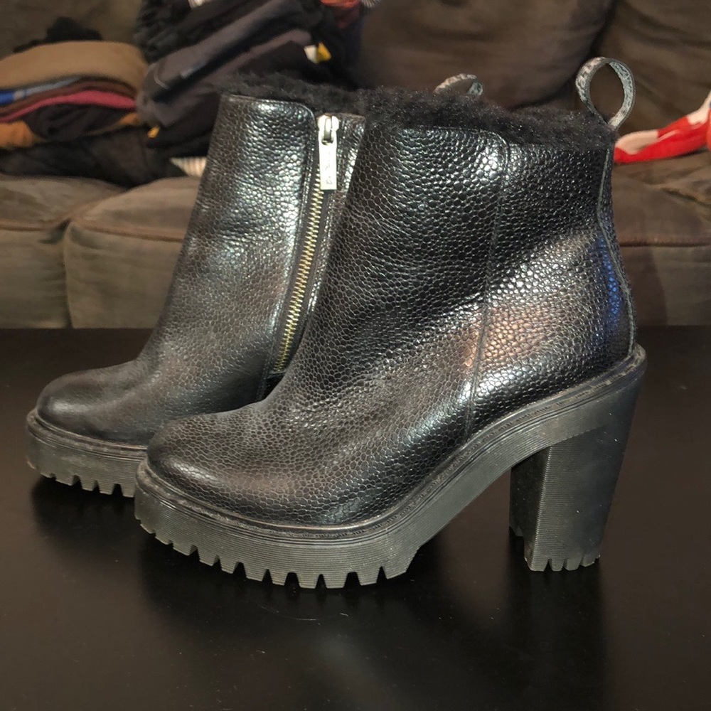 Dr. Martens Magdalena Fur Lined Boot 🖤